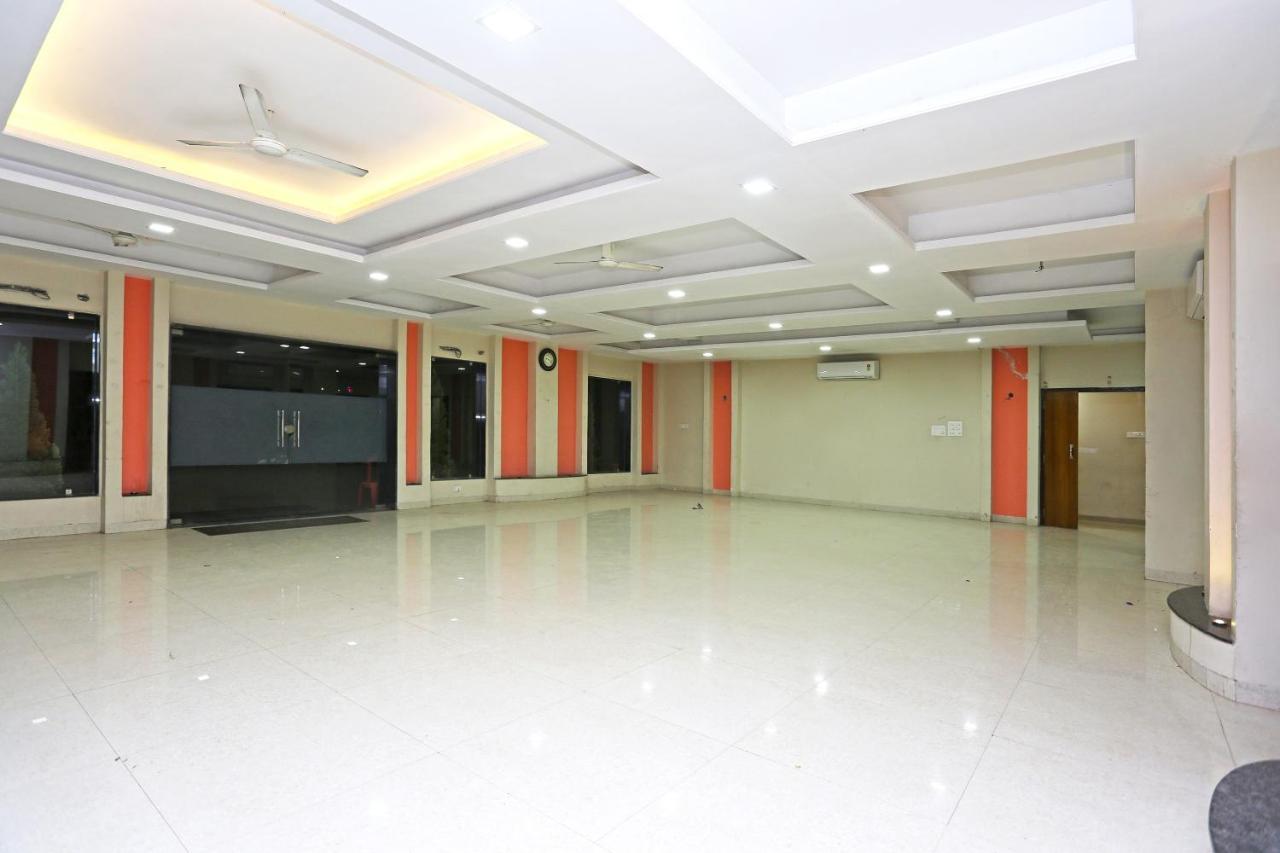 Oyo 14354 Amar Marriage Palace Hotel Dharmpura Екстериор снимка